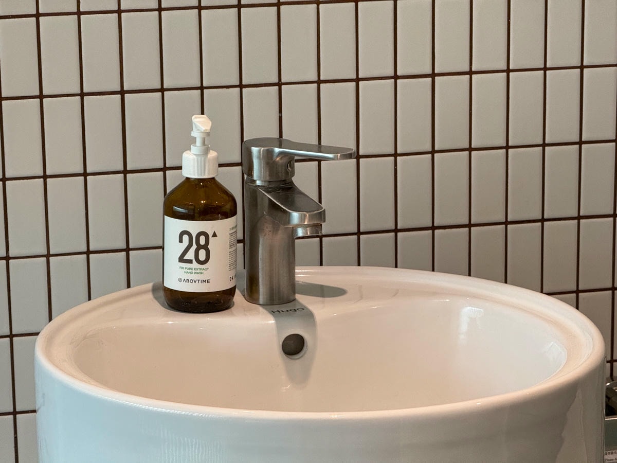 【逗之 apt.DouZ】台南中西區特色平價民宿推薦,3大主題雙人房型,賦予老宅全新生命力的設計美學! - 第19張圖 【逗之 apt.DouZ】台南中西區特色平價民宿推薦,3大主題雙人房型,賦予老宅全新生命力的設計美學!