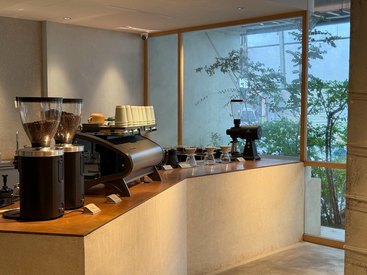 【KAPISIU KOFFEE】台南安平質感咖啡廳推薦，職人手沖咖啡，招牌特色必吃可頌、精緻手作甜點！