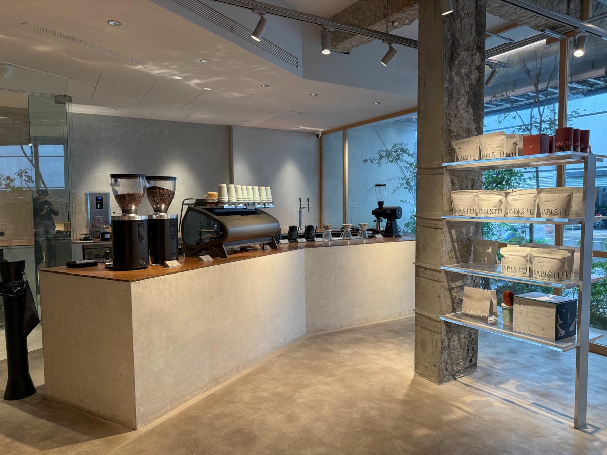 【KAPISIU KOFFEE】台南安平質感咖啡廳推薦，職人手沖咖啡，招牌特色必吃可頌、精緻手作甜點！