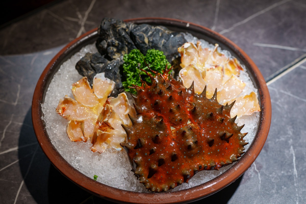 【二本松涮涮屋】台北大安頂級火鍋美食推薦，大啖北海道夢幻花咲蟹最新套餐！專人桌邊服務，傳承日本二本松頂級天然火鍋首選！