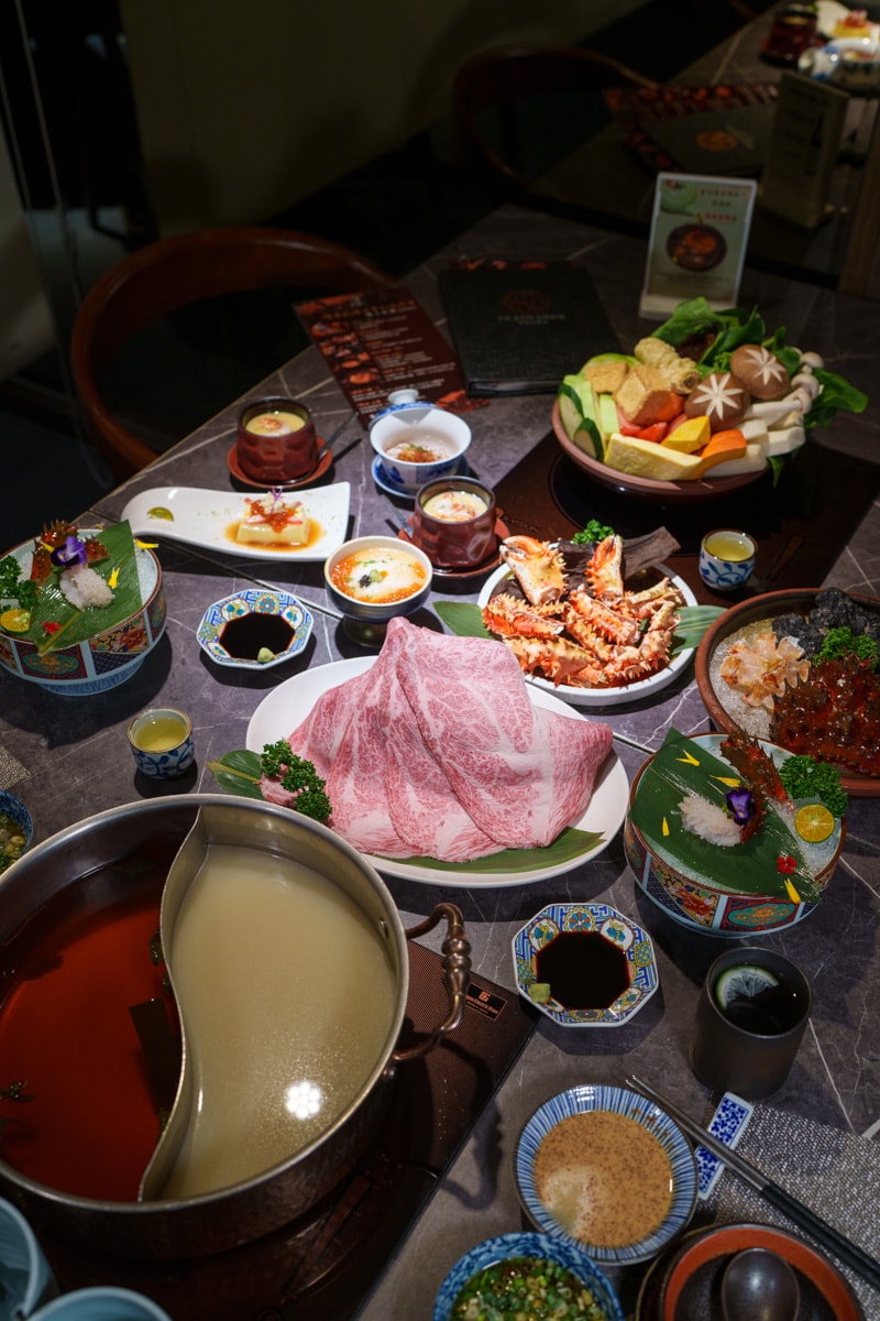 【二本松涮涮屋】台北大安頂級火鍋美食推薦，大啖北海道夢幻花咲蟹最新套餐！專人桌邊服務，傳承日本二本松頂級天然火鍋首選！