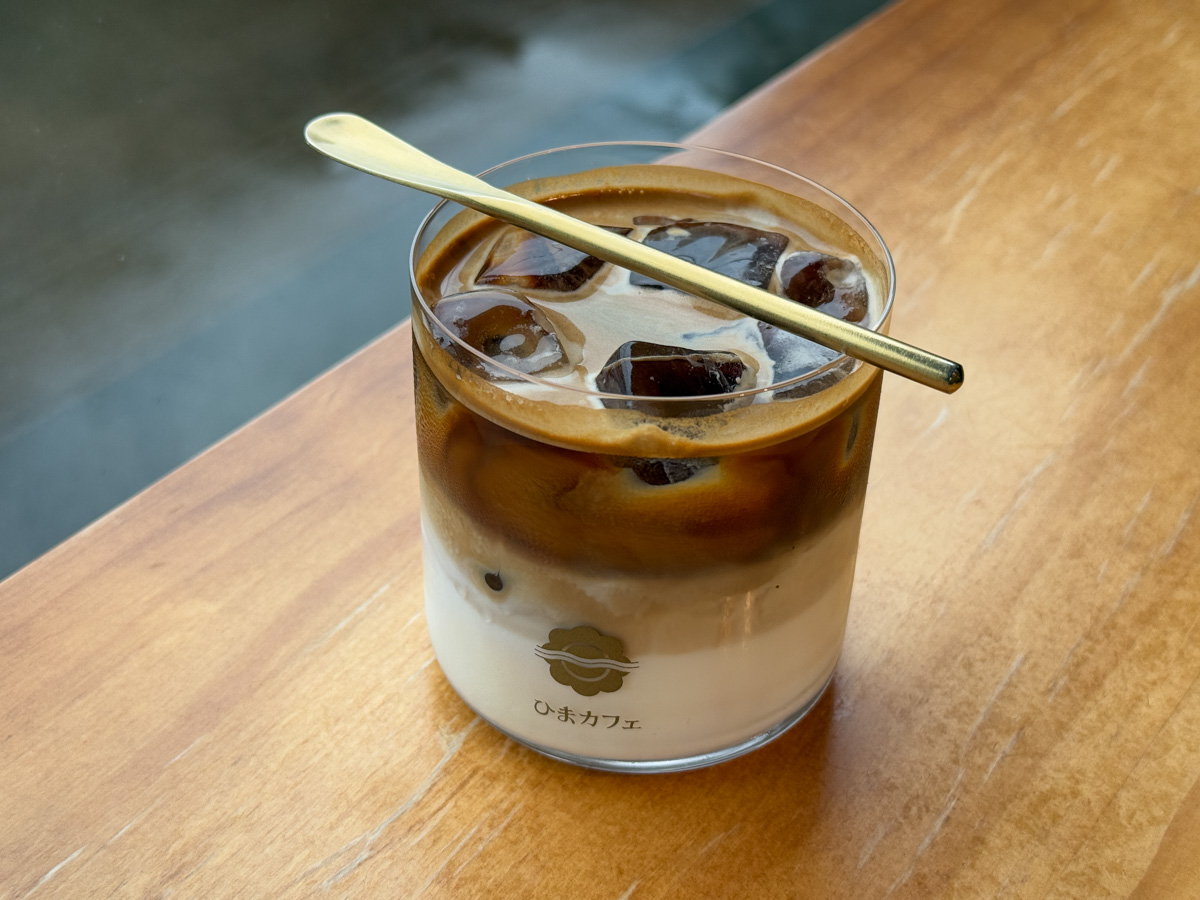 【暇 咖啡 hima cafe】九份景觀咖啡廳推薦：人氣必吃巴斯克與生乳捲！絕美九份山城下午茶首選！