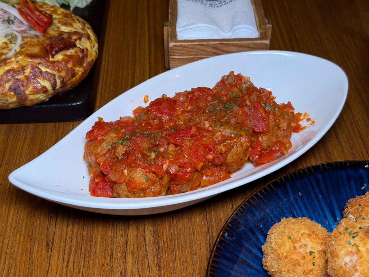 【ABV 地中海餐酒館】林口三井特色餐酒館美食推薦，大啖地中海經典料理，包場聚餐必吃大型特殊餐點！