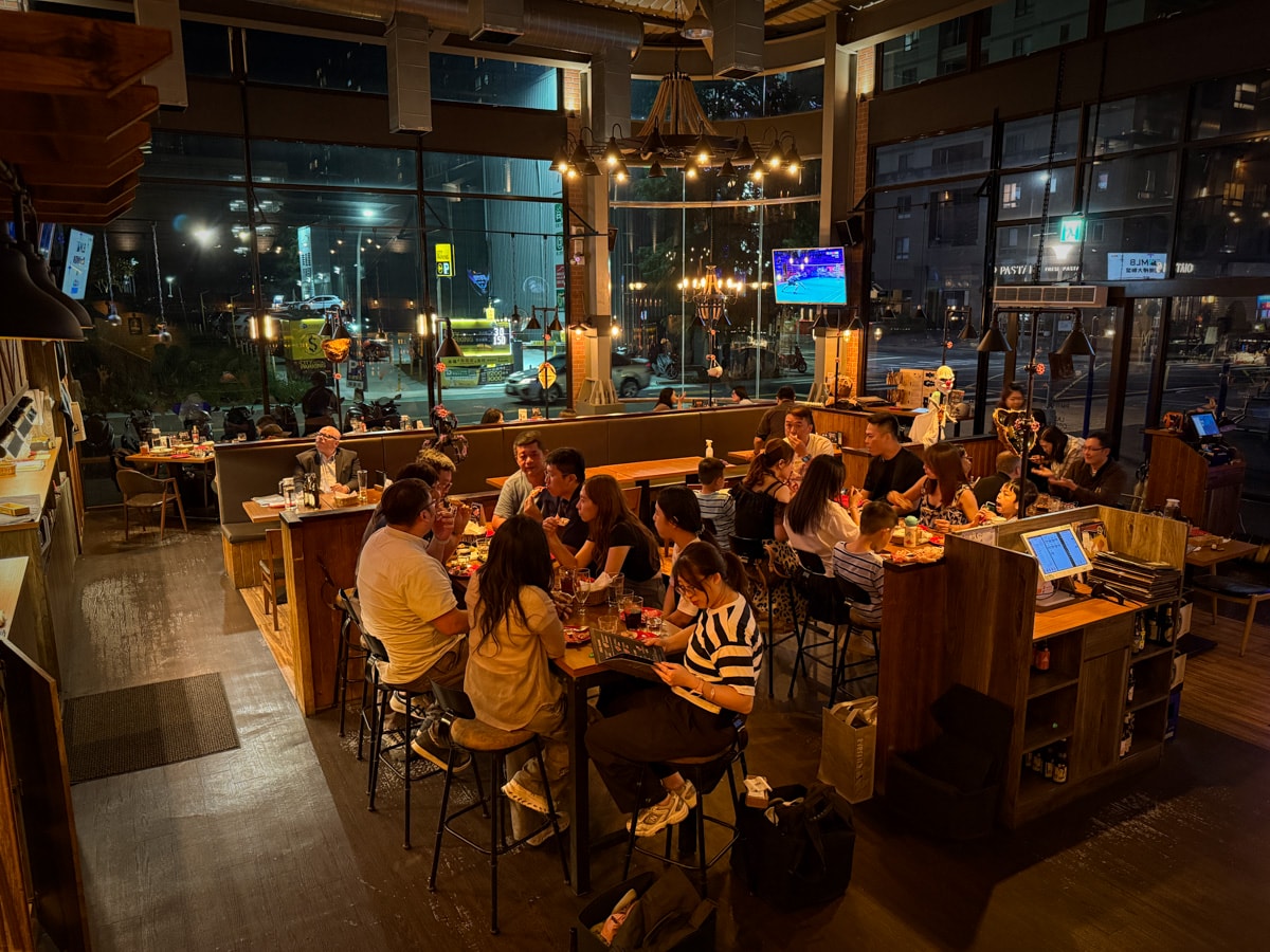 【ABV 地中海餐酒館】林口三井特色餐酒館美食推薦，大啖地中海經典料理，包場聚餐必吃大型特殊餐點！