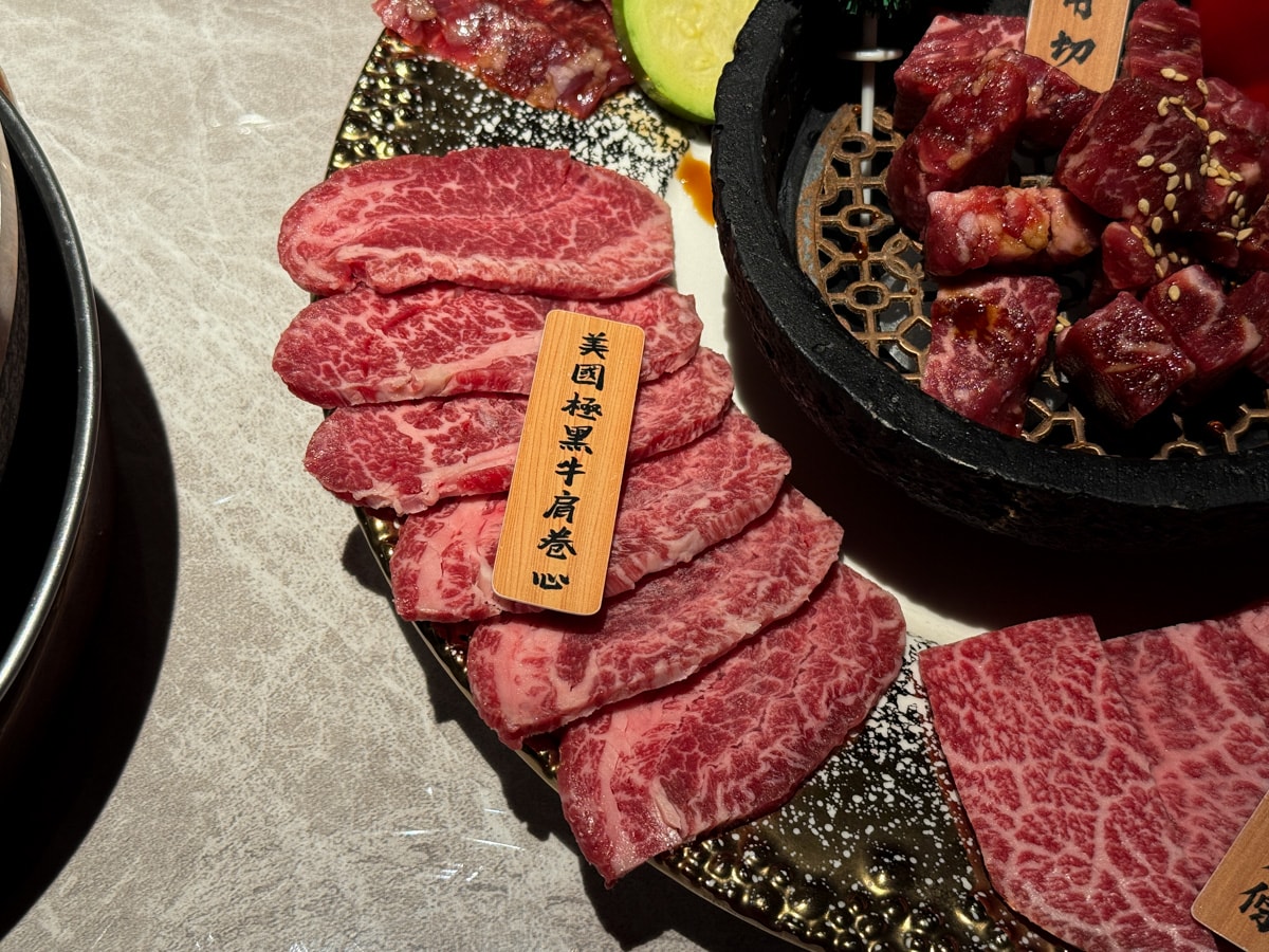 【尼匠燒肉】桃園必吃燒肉餐廳推薦，大啖日式無煙頂級燒肉饗宴，250坪內建獨立包廂，當月壽星享專屬優惠！