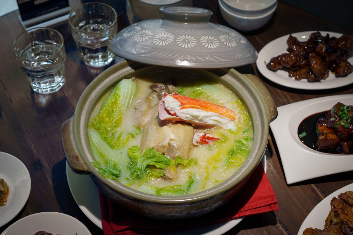 【好米亞】忠孝敦化餐酒館推薦，特色必點5大濃白砂鍋雞湯！大啖職人手作料理，最適合聚會的工業風網美餐廳！