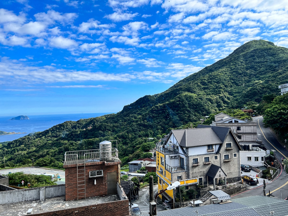 【隱山居】九份最美海景包棟民宿推薦，2~10人入住獨享3層樓山海美景，最神秘的九份網美打卡民宿！