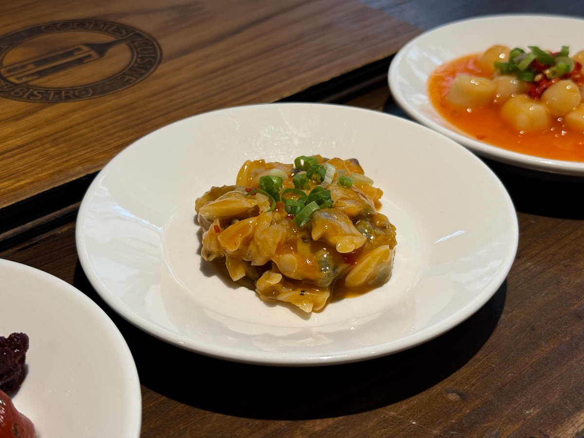 【好米亞】忠孝敦化餐酒館推薦，特色必點5大濃白砂鍋雞湯！大啖職人手作料理，最適合聚會的工業風網美餐廳！