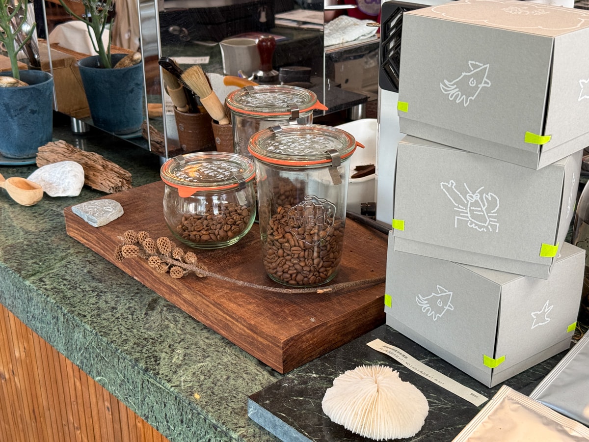 【龍宮】花蓮七星潭下午茶推薦，各式單品手沖、特色手作鹹食、甜點，自在休憩的靜謐之地