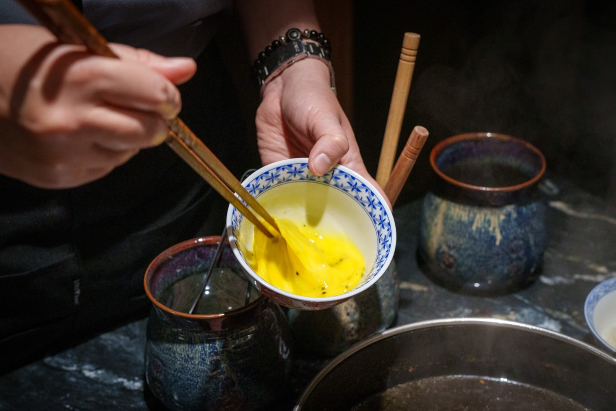 【祇園.禪院壽喜燒】台北信義安和必吃美食餐廳推薦,全包廂預約困難京都百年壽喜燒,專人桌邊服務,大啖日本頂級和牛! - 第56張圖 【祇園.禪院壽喜燒】台北信義安和必吃美食餐廳推薦,全包廂預約困難京都百年壽喜燒,專人桌邊服務,大啖日本頂級和牛!