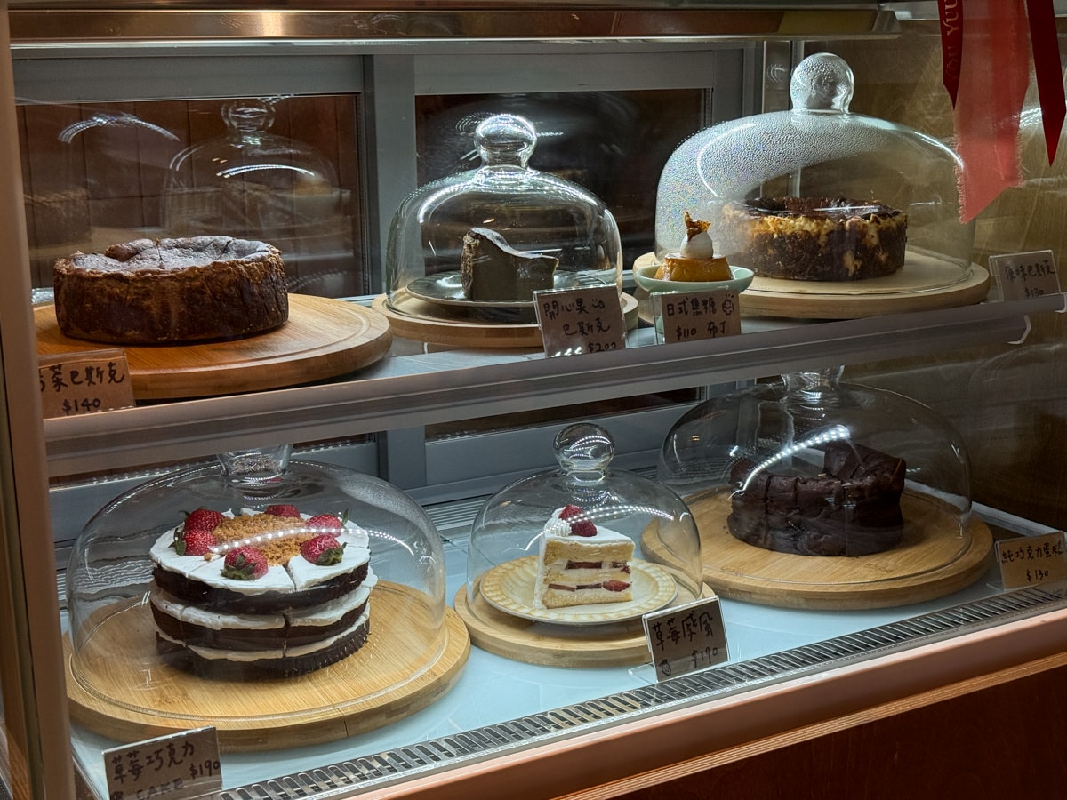 【HARU CAFE】宜蘭羅東質感咖啡廳推薦,特色必吃巴斯克蛋糕!多款特調咖啡飲品與手作甜點 - 第7張圖 【HARU CAFE】宜蘭羅東質感咖啡廳推薦,特色必吃巴斯克蛋糕!多款特調咖啡飲品與手作甜點