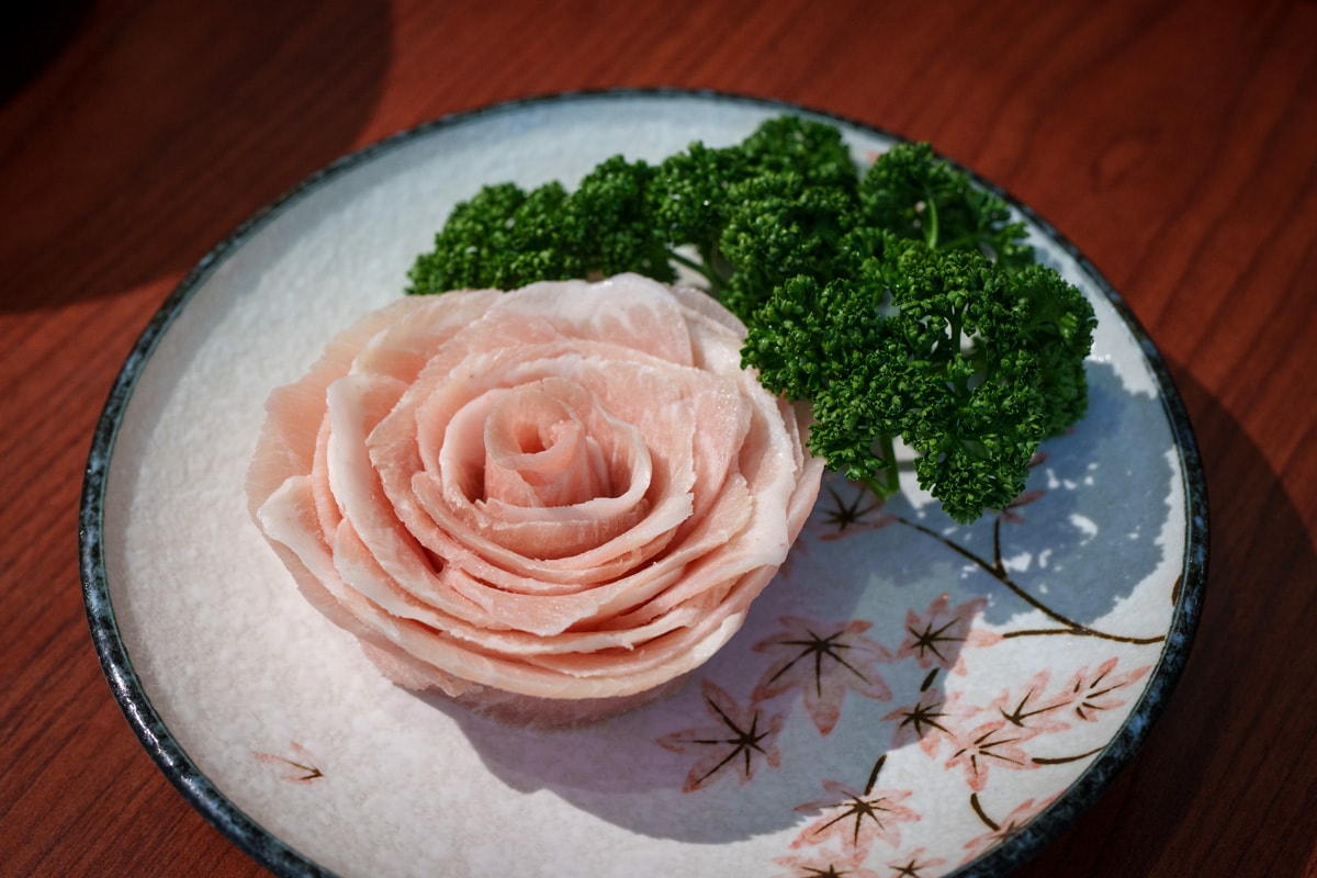 【如嬌 花膠雞•鍋物】台北中山區評分最高火鍋推薦，大啖黃金花膠雞湯鍋，嚴選新鮮高級食材，台灣首間花膠雞鍋物品牌！