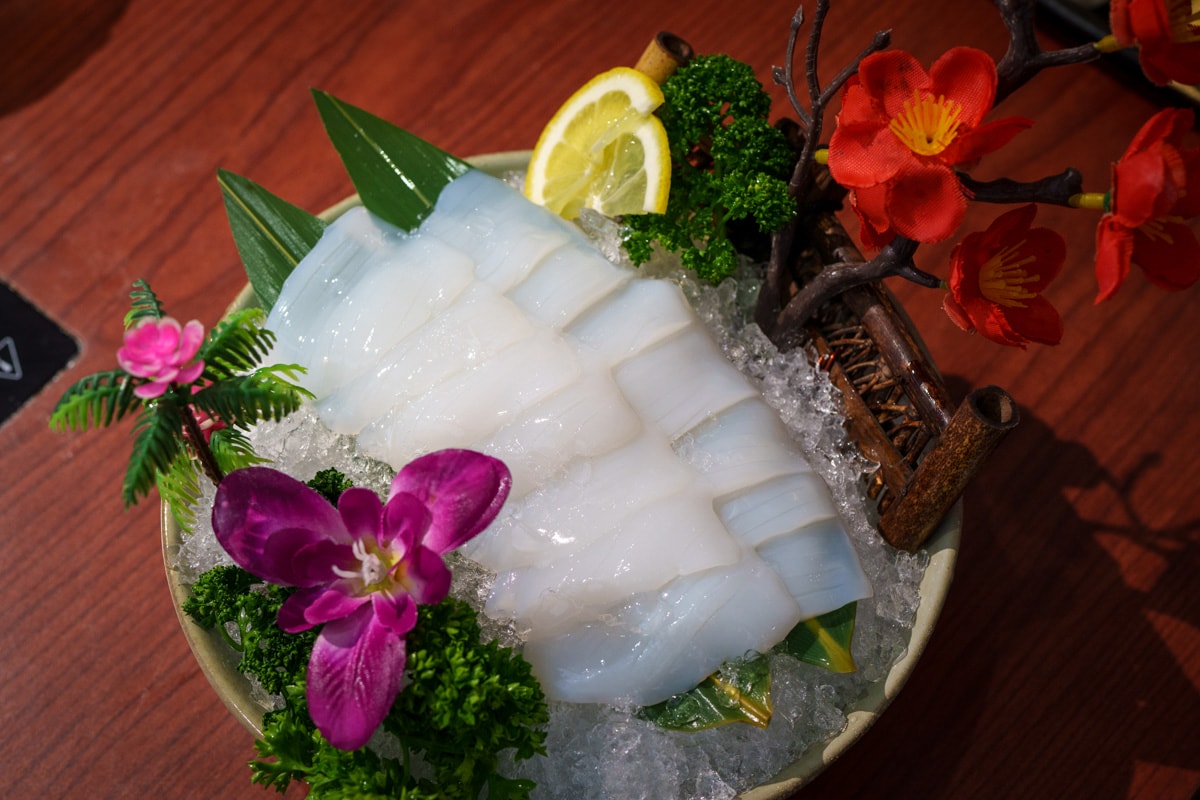 【如嬌 花膠雞•鍋物】台北中山區評分最高火鍋推薦，大啖黃金花膠雞湯鍋，嚴選新鮮高級食材，台灣首間花膠雞鍋物品牌！