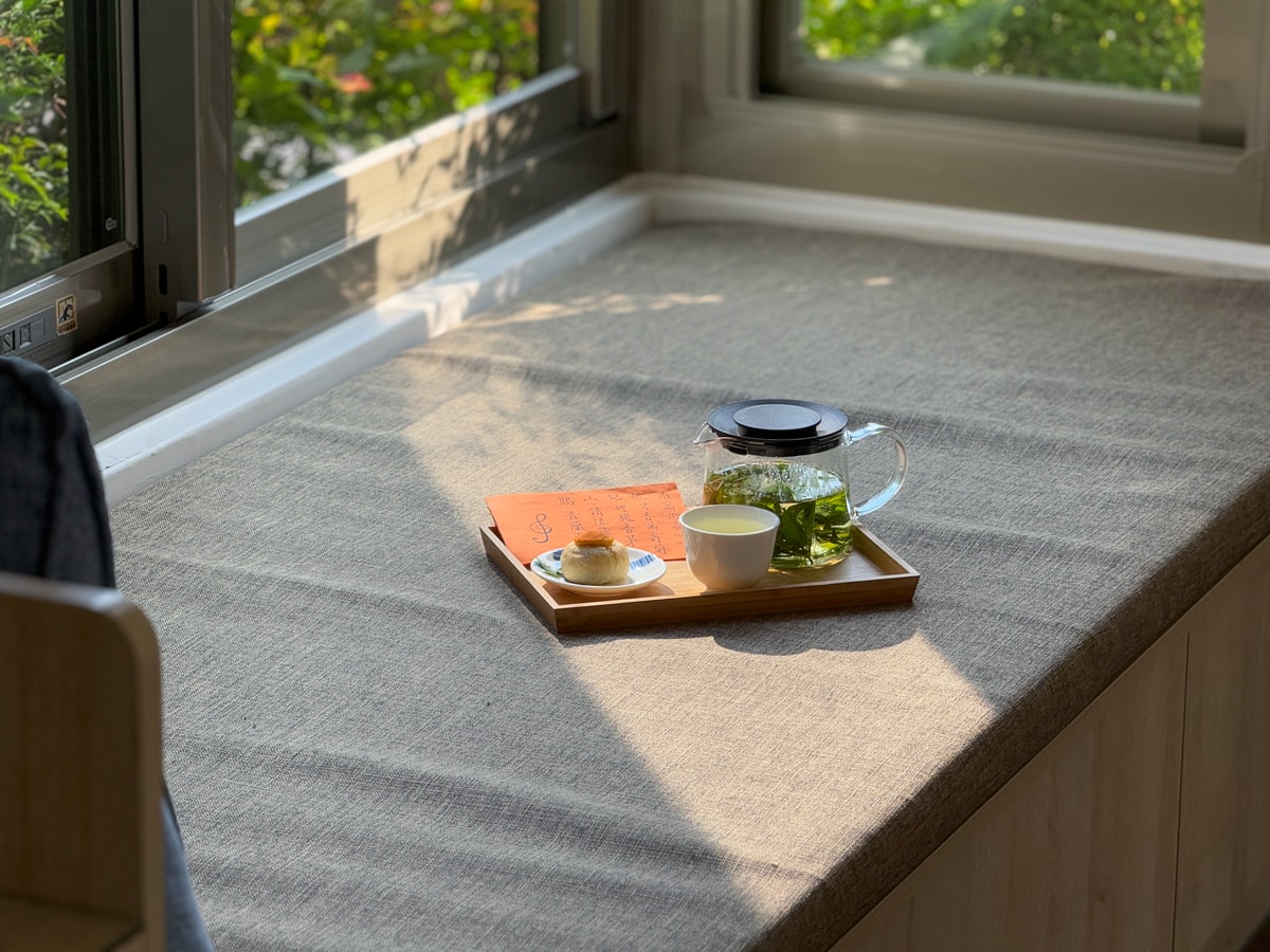 【南窩綠丘】苗栗人氣秘境新景點推薦,萬坪草原野餐!4大主題房型包棟21人,草地露營賞夕陽,大啖暖心精緻早餐饗宴! - 第35張圖 【南窩綠丘】苗栗人氣秘境新景點推薦,萬坪草原野餐!4大主題房型包棟21人,草地露營賞夕陽,大啖暖心精緻早餐饗宴!