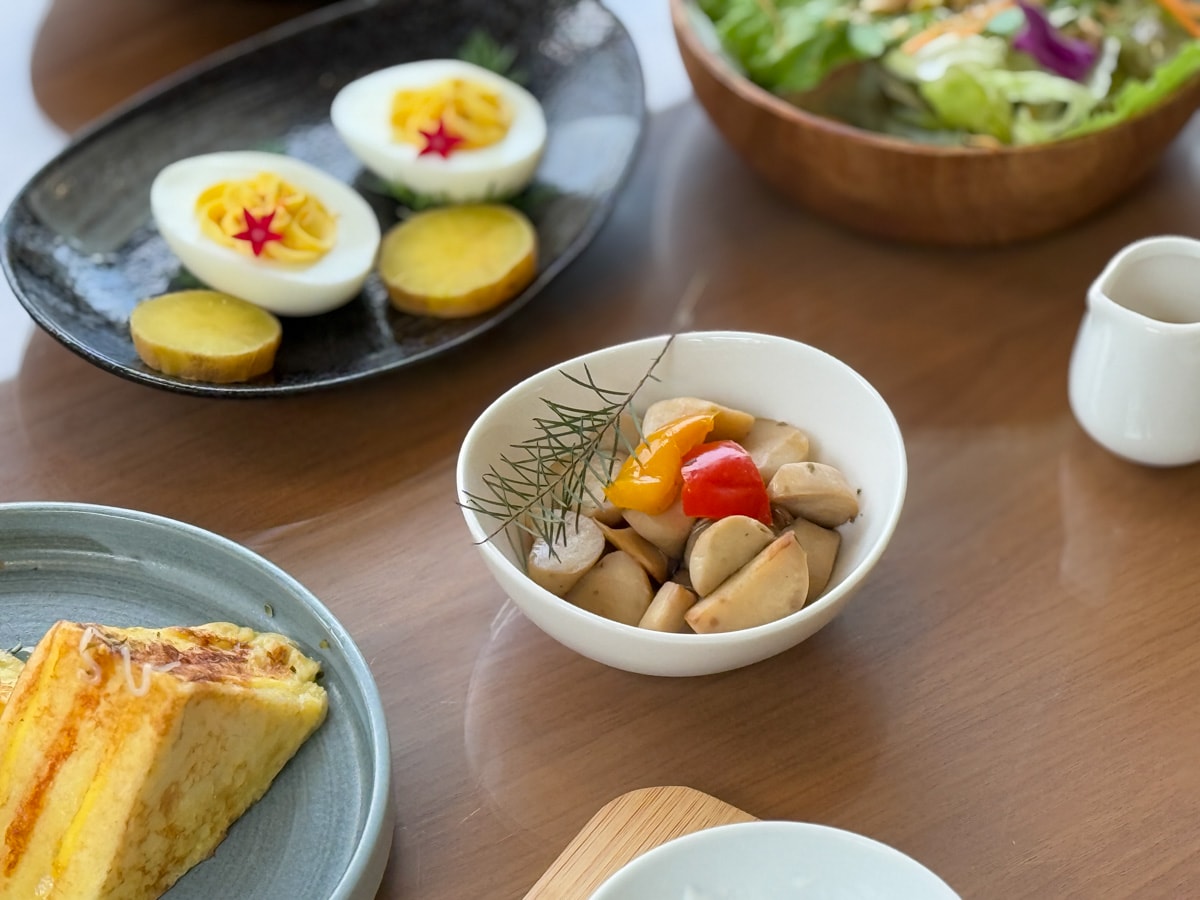 【南窩綠丘】苗栗人氣秘境新景點推薦,萬坪草原野餐!4大主題房型包棟21人,草地露營賞夕陽,大啖暖心精緻早餐饗宴! - 第69張圖 【南窩綠丘】苗栗人氣秘境新景點推薦,萬坪草原野餐!4大主題房型包棟21人,草地露營賞夕陽,大啖暖心精緻早餐饗宴!