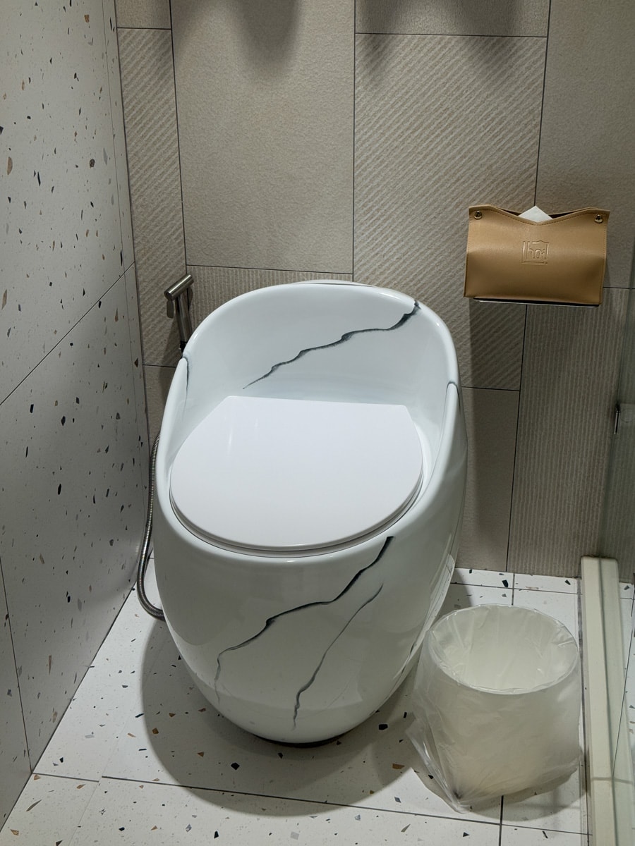 【享兜兜】台南安平質感特色旅宿，5大主題房型平價包棟10人，免費零食泡麵冰品飲料，在地唯美精品旅宿！