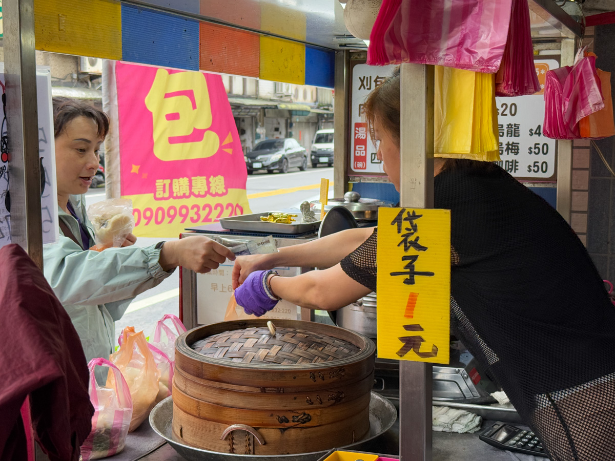 【瑞芳古早味三輪車割包】瑞芳車站隱藏美食推薦,飄香傳承50多年的古早味刈包,在地人最愛的排隊名店! - 第4張圖 【瑞芳古早味三輪車割包】瑞芳車站隱藏美食推薦,飄香傳承50多年的古早味刈包,在地人最愛的排隊名店!