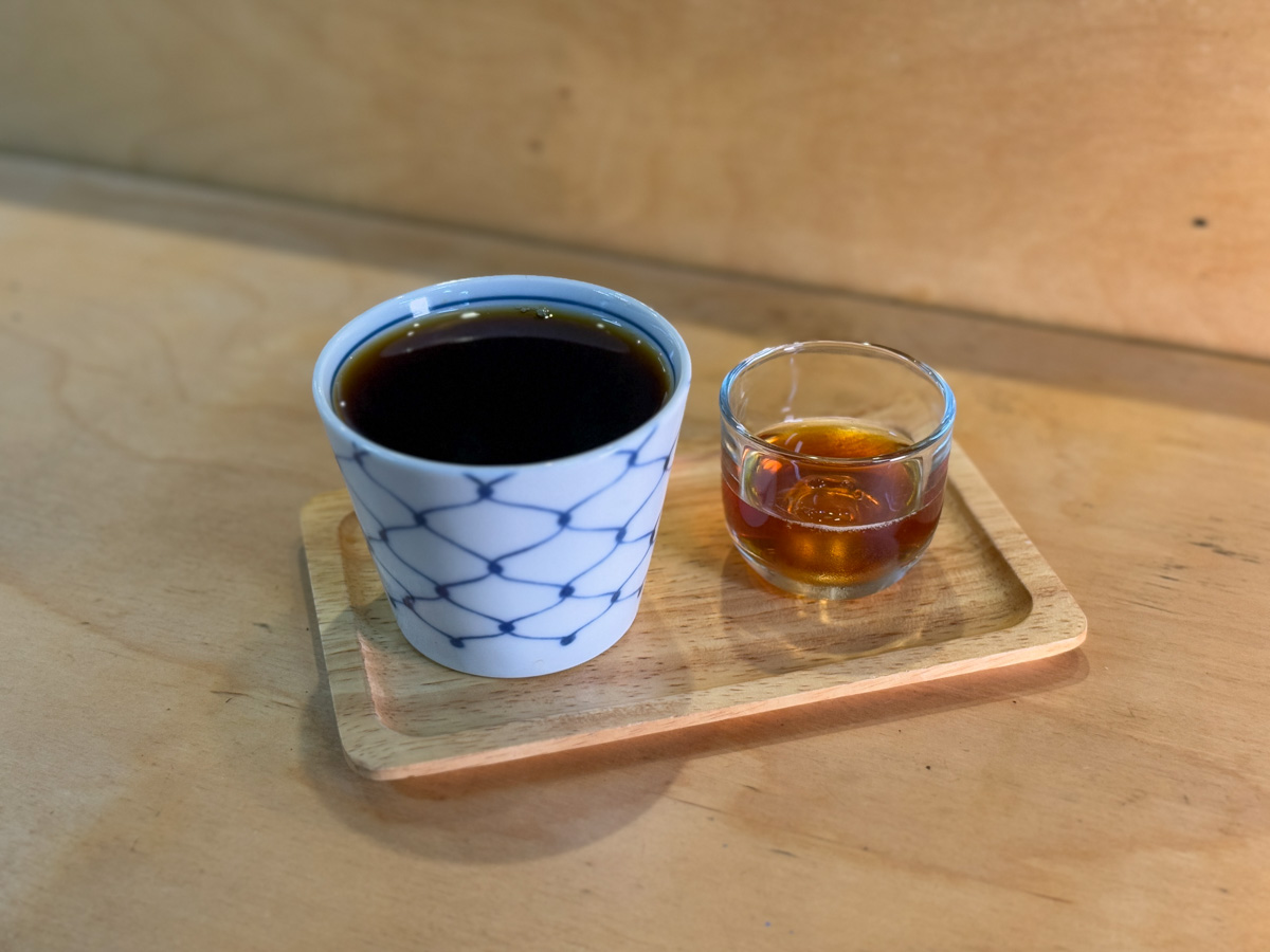 【多好咖啡店】基隆仁愛市場咖啡廳推薦，職人手沖咖啡、手作甜點，特色招牌必點1+1多好配！