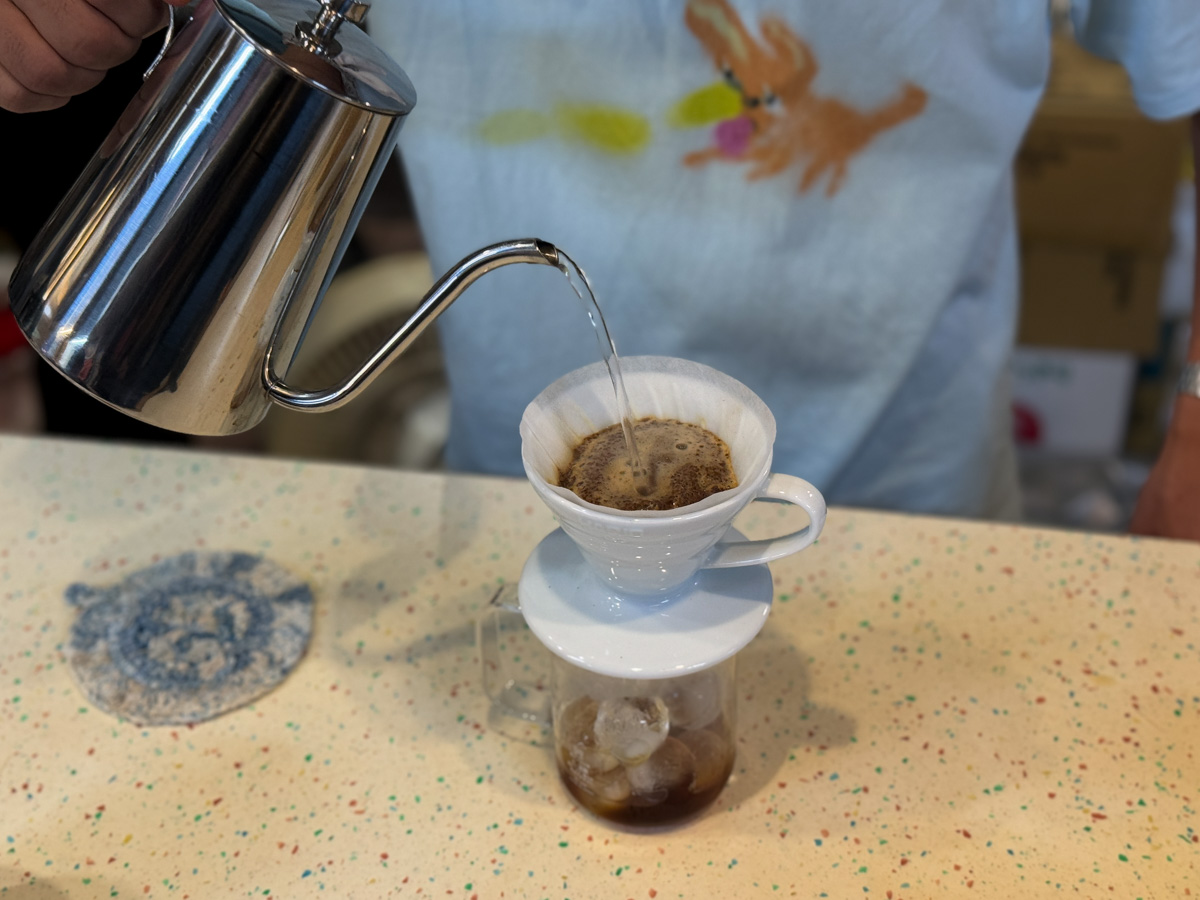 【多好咖啡店】基隆仁愛市場咖啡廳推薦，職人手沖咖啡、手作甜點，特色招牌必點1+1多好配！