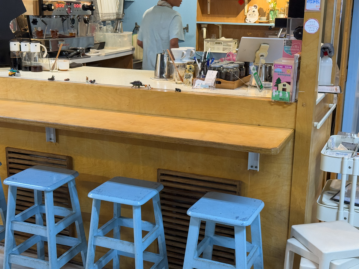 【多好咖啡店】基隆仁愛市場咖啡廳推薦，職人手沖咖啡、手作甜點，特色招牌必點1+1多好配！
