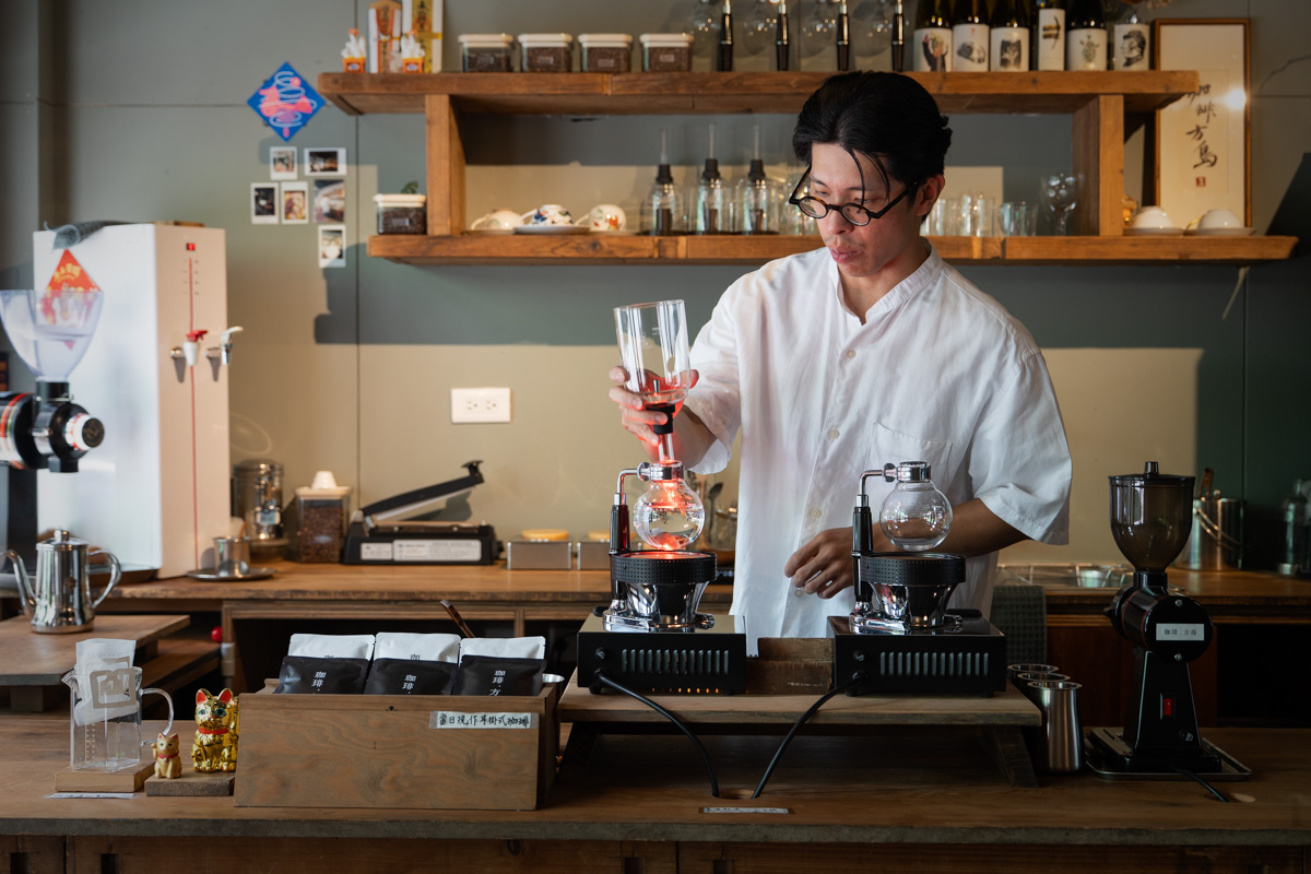 【珈琲.方島】礁溪特色咖啡廳推薦,日式職人咖啡,虹吸、手沖專門,少量手作甜點供應,在地必去隱藏版咖啡廳! - 第4張圖 【珈琲.方島】礁溪特色咖啡廳推薦,日式職人咖啡,虹吸、手沖專門,少量手作甜點供應,在地必去隱藏版咖啡廳!