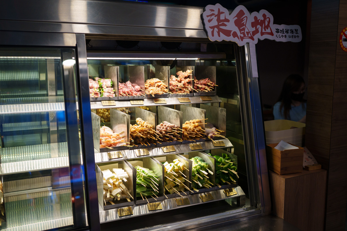 【柒息地 串燒居酒屋】台北華山高評分居酒屋推薦，現點現烤平價串燒19元起，職人獨家研發烤肉醬，善導寺聚會小酌美食餐廳！
