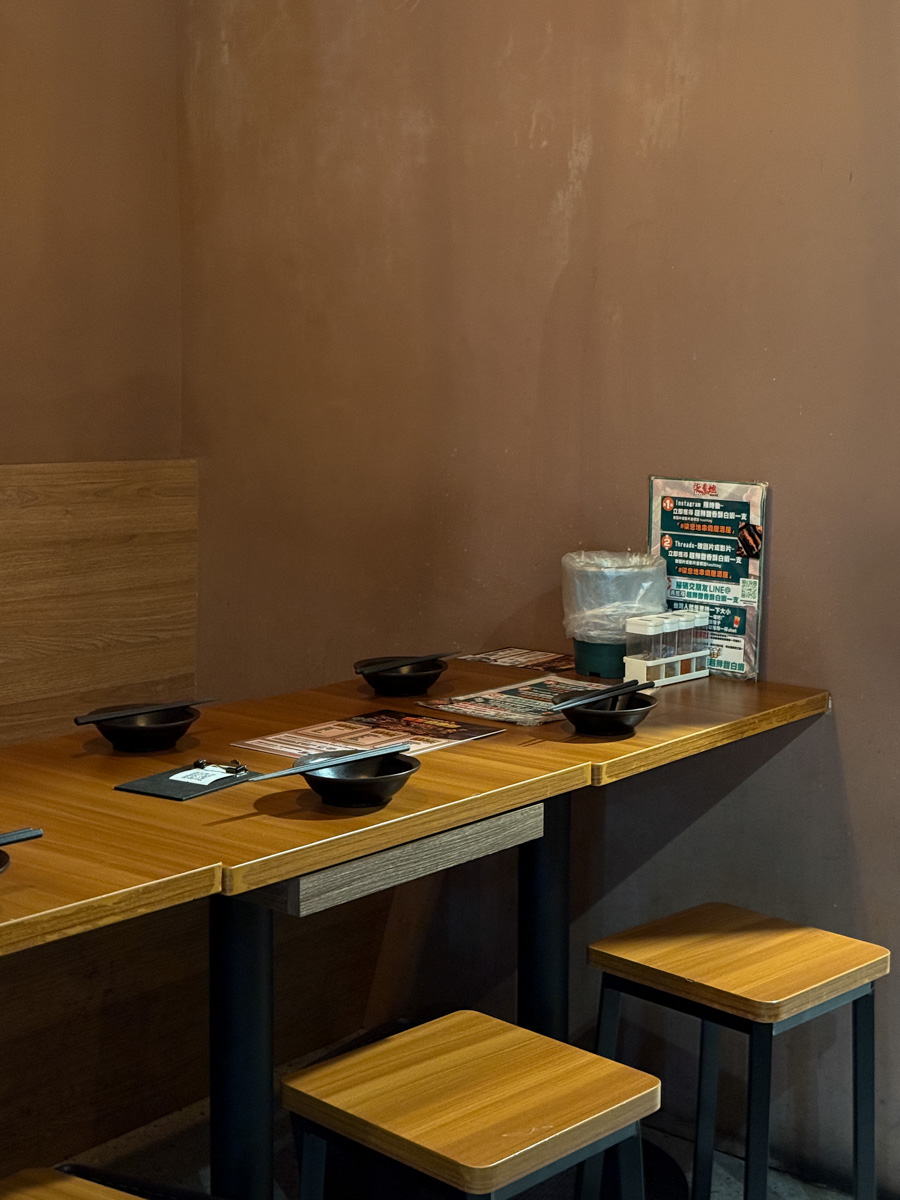 【柒息地 串燒居酒屋】台北華山高評分居酒屋推薦，現點現烤平價串燒19元起，職人獨家研發烤肉醬，善導寺聚會小酌美食餐廳！